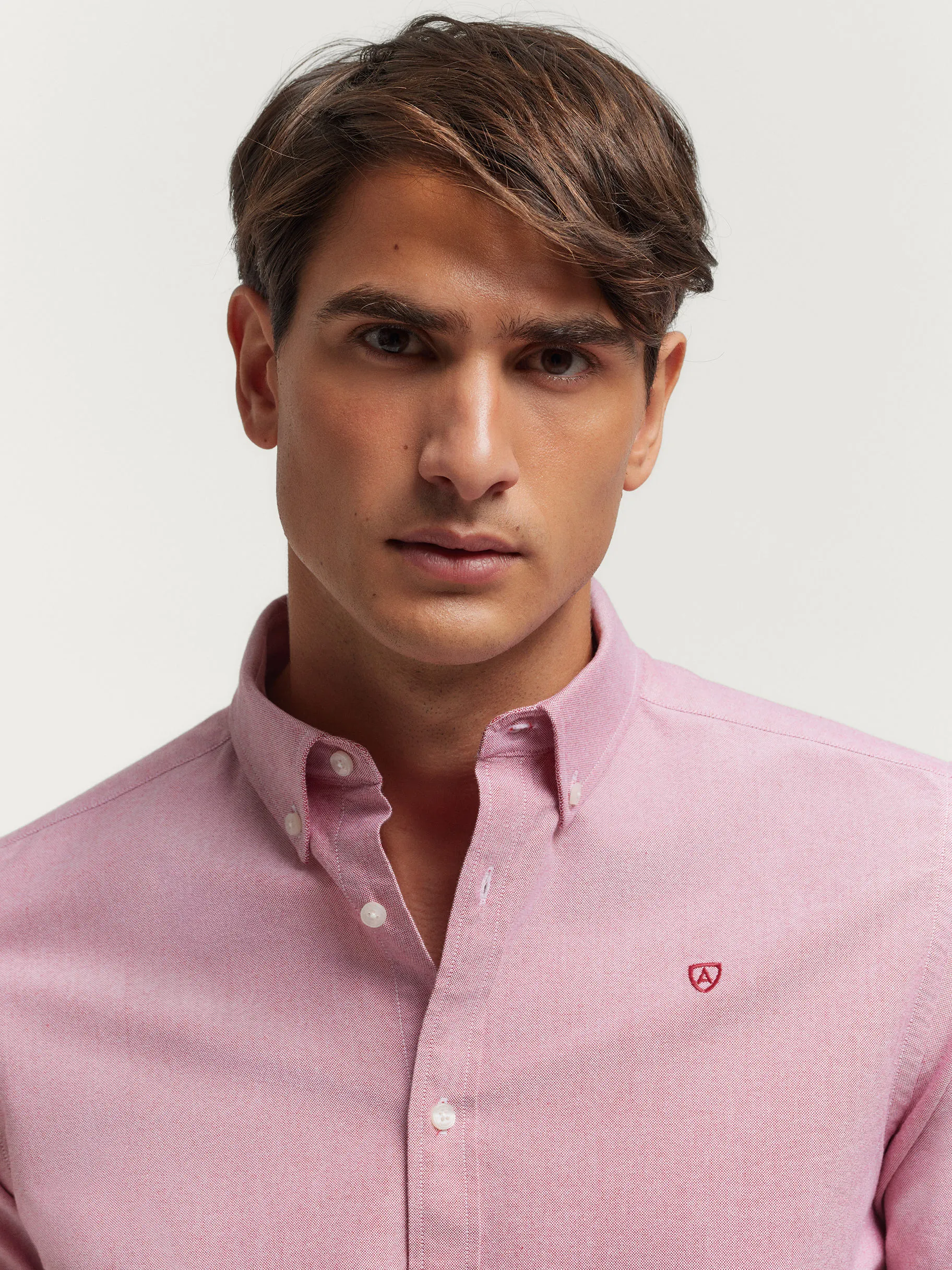 camisa_oxford_solid_burdeos_3-1.webp Store Alvaro Moreno CAMISA OXFORD SOLID Burdeos