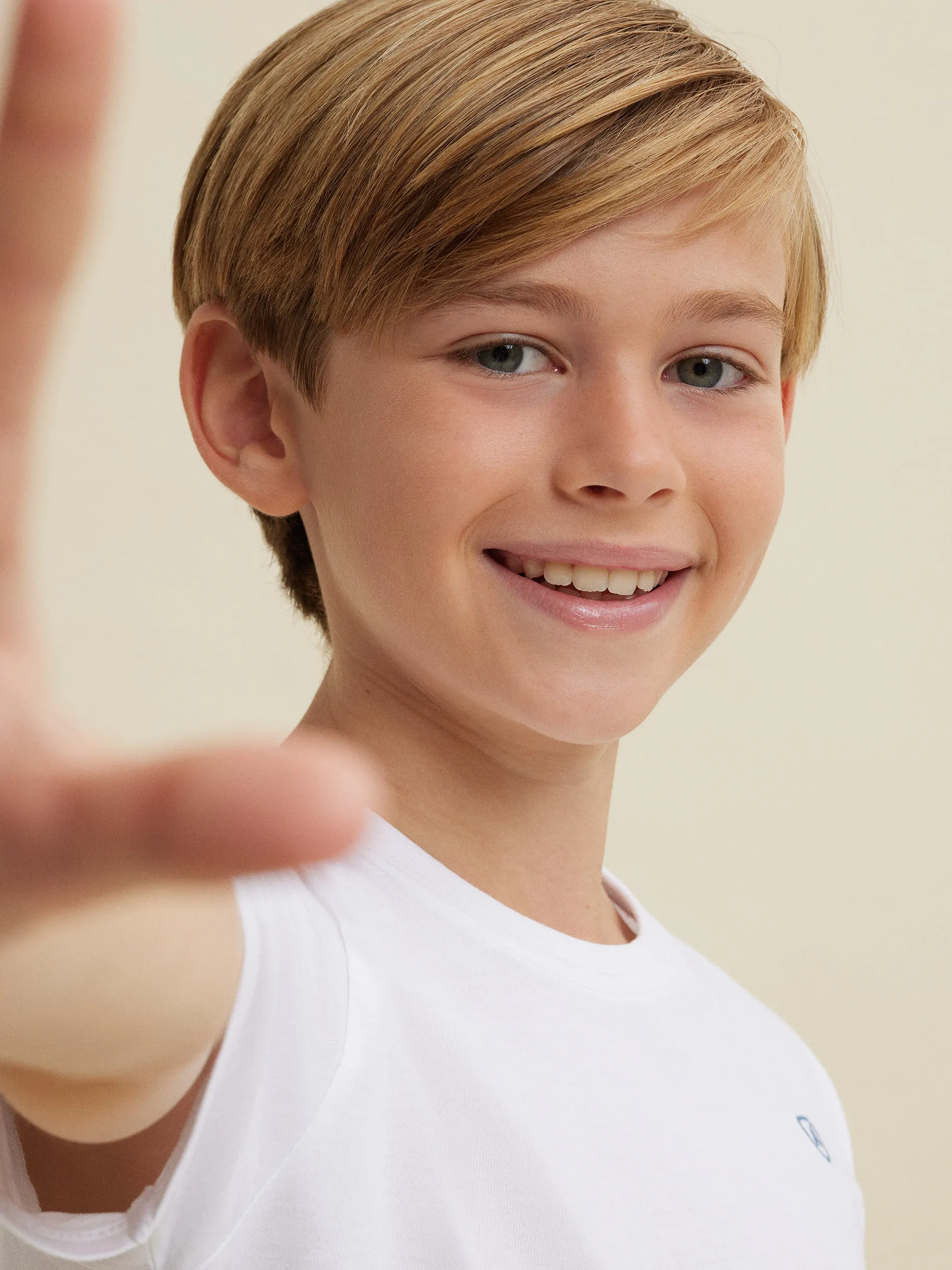 camiseta_basic_kids_blanco_3.webp Best Sale Alvaro Moreno CAMISETA BASIC KIDS Blanco