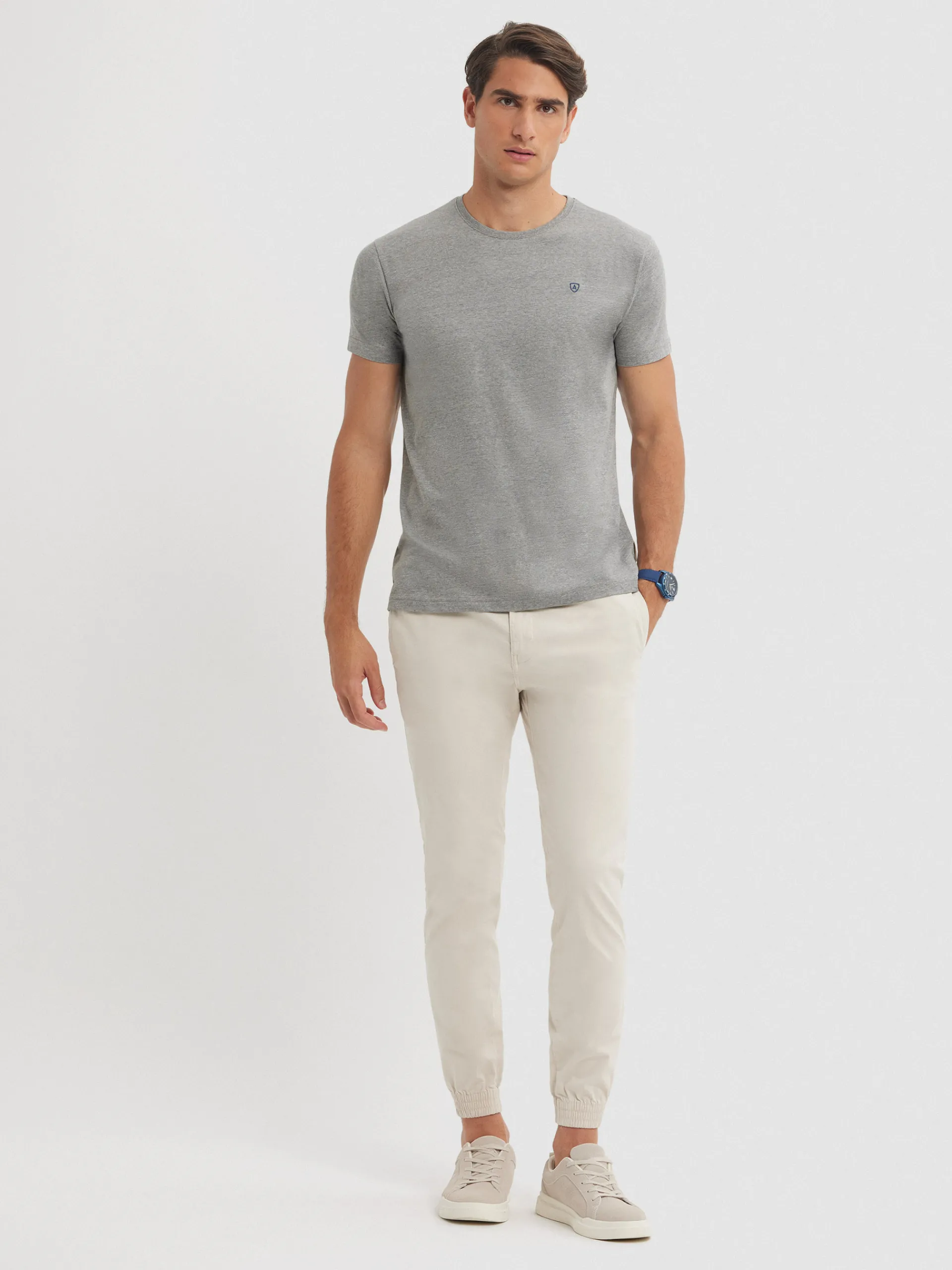 Best Alvaro Moreno CAMISETA BASICA Gris