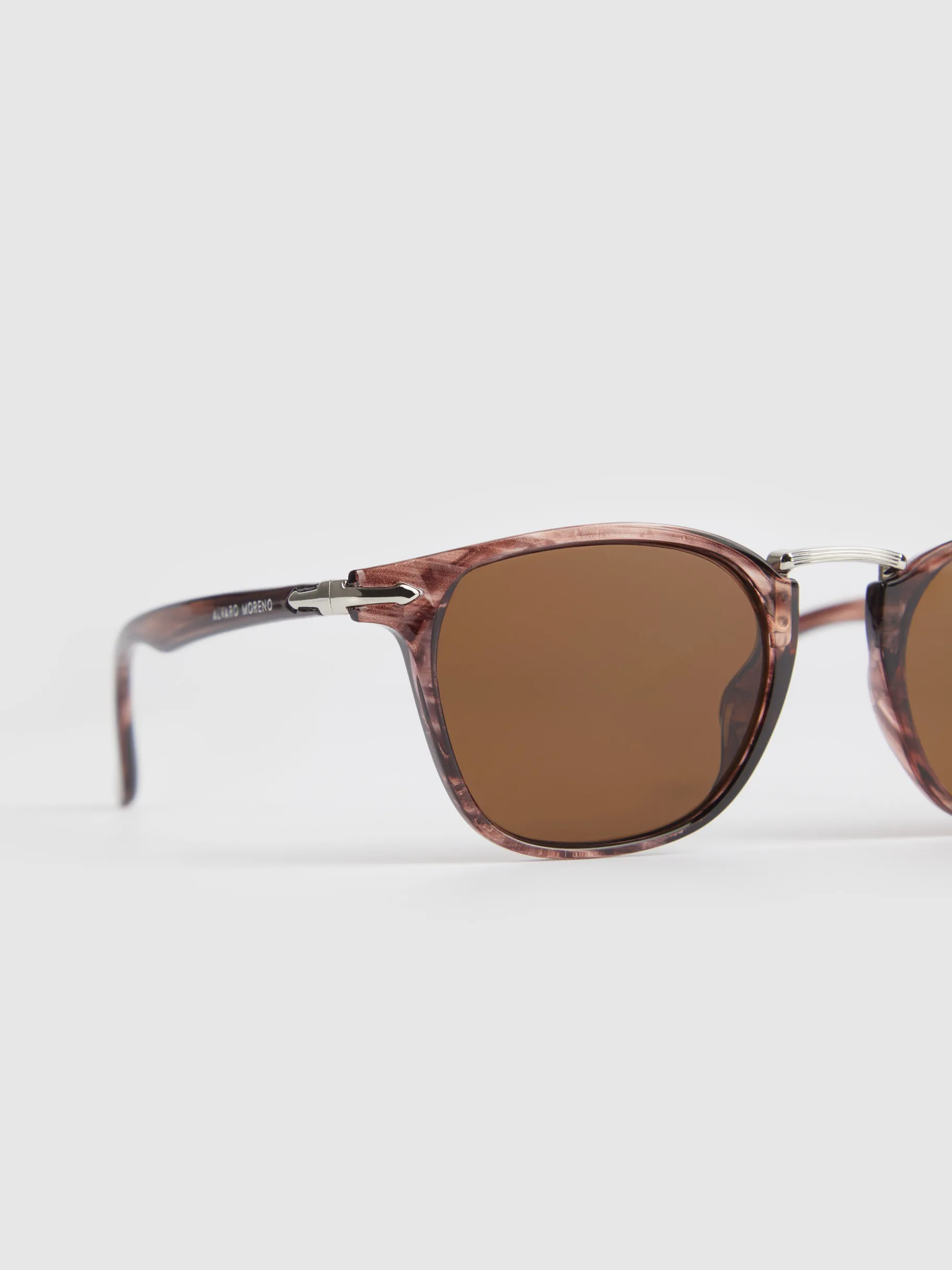 gafas_dandy_beige_2.webp Outlet Alvaro Moreno GAFAS DANDY Beige