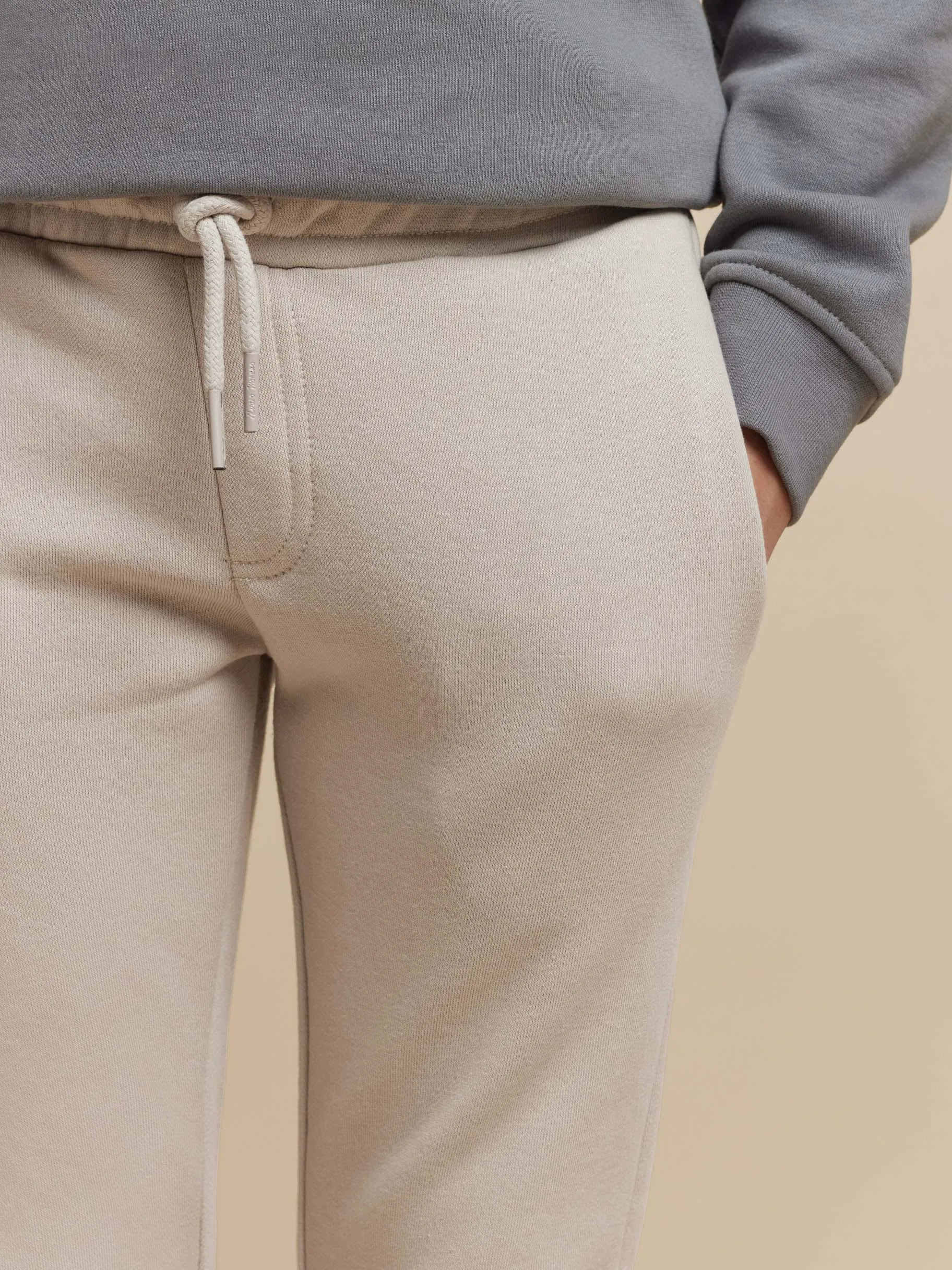 jogger_basic_kids_beige_3.webp Fashion Alvaro Moreno JOGGER BASIC KIDS Beige