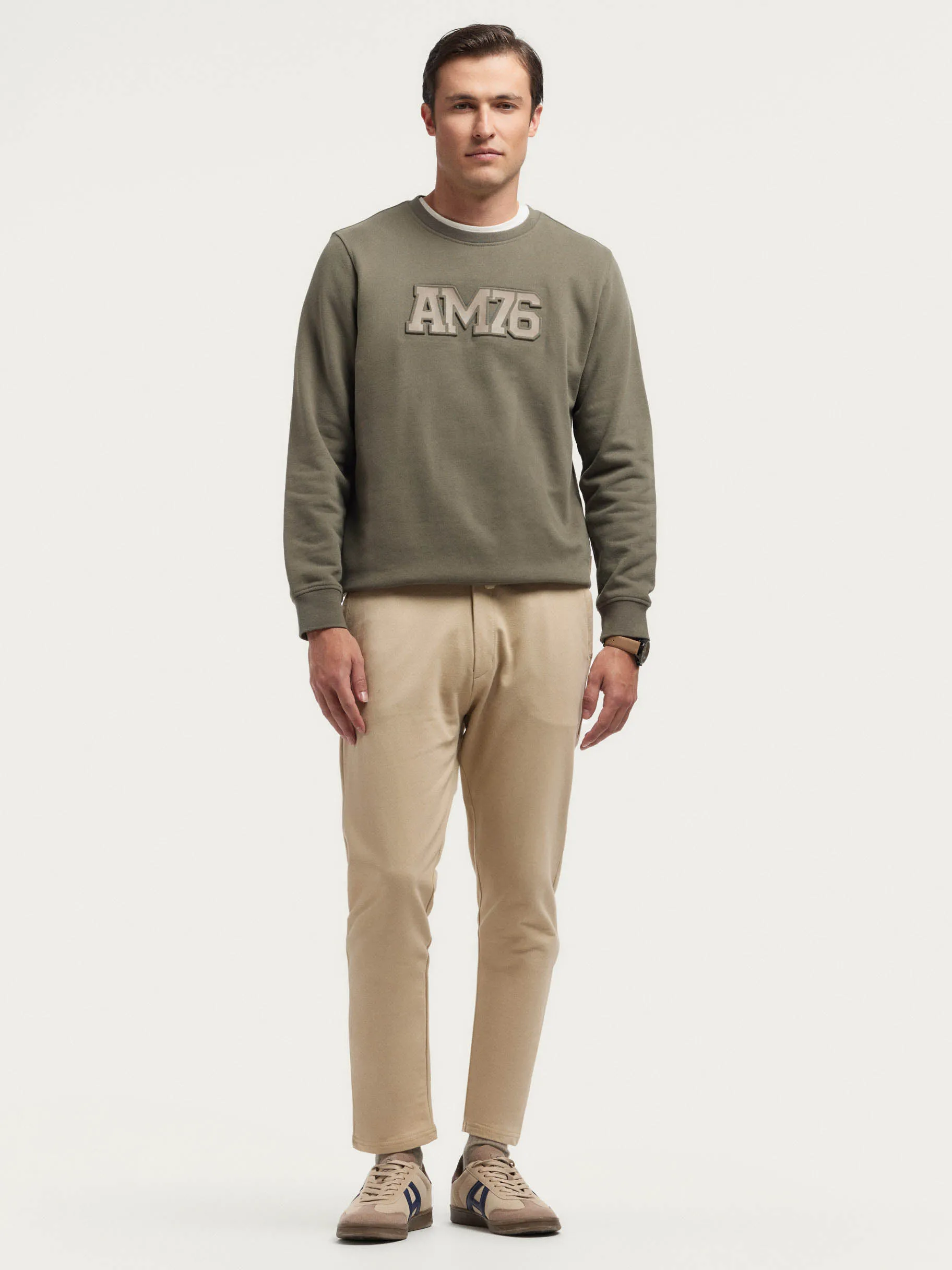 Shop Alvaro Moreno JOGGER CHINO PUNTO Camel