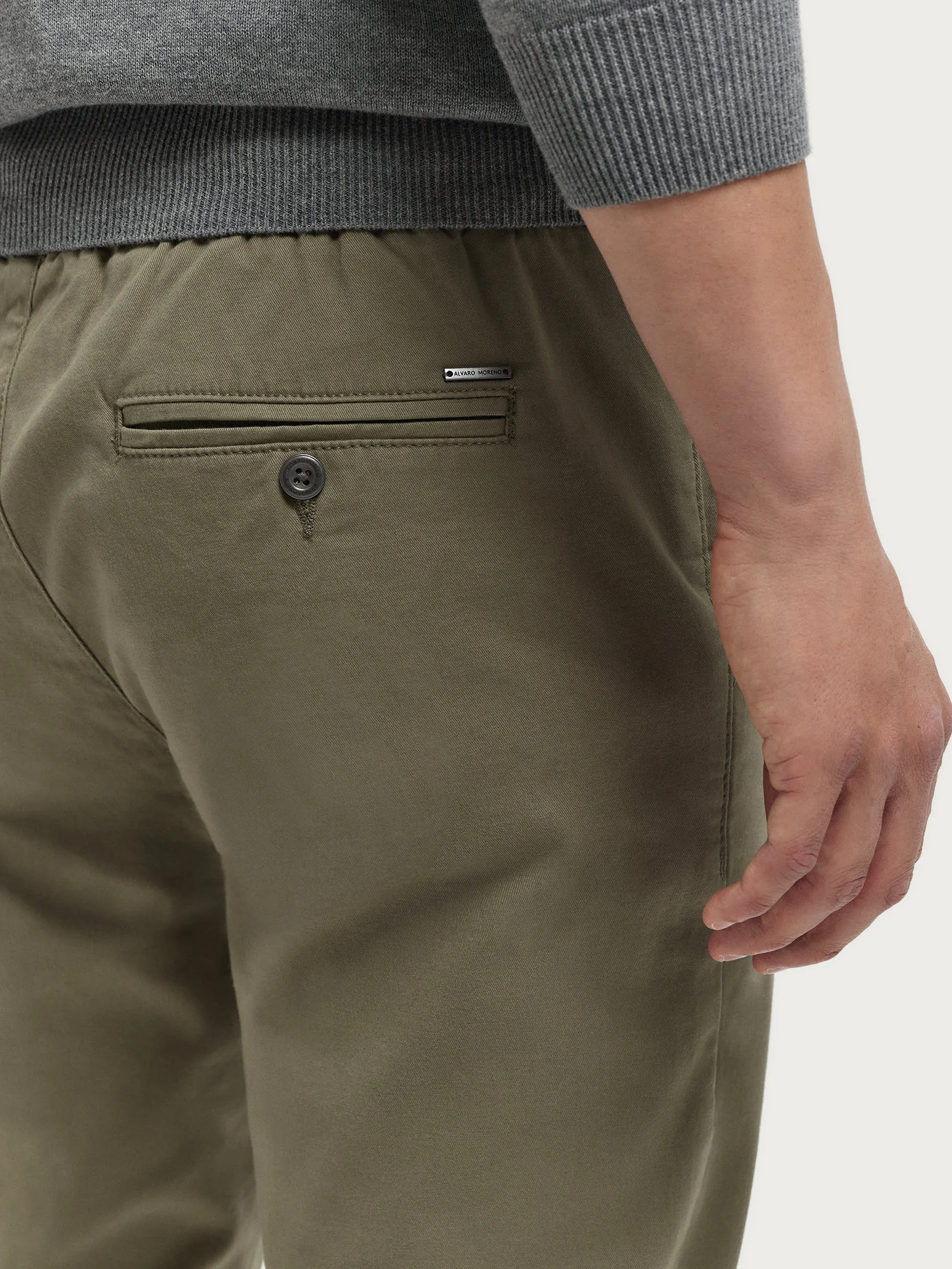 pantalon_dalton_verde_3.webp Store Alvaro Moreno PANTALON DALTON Verde