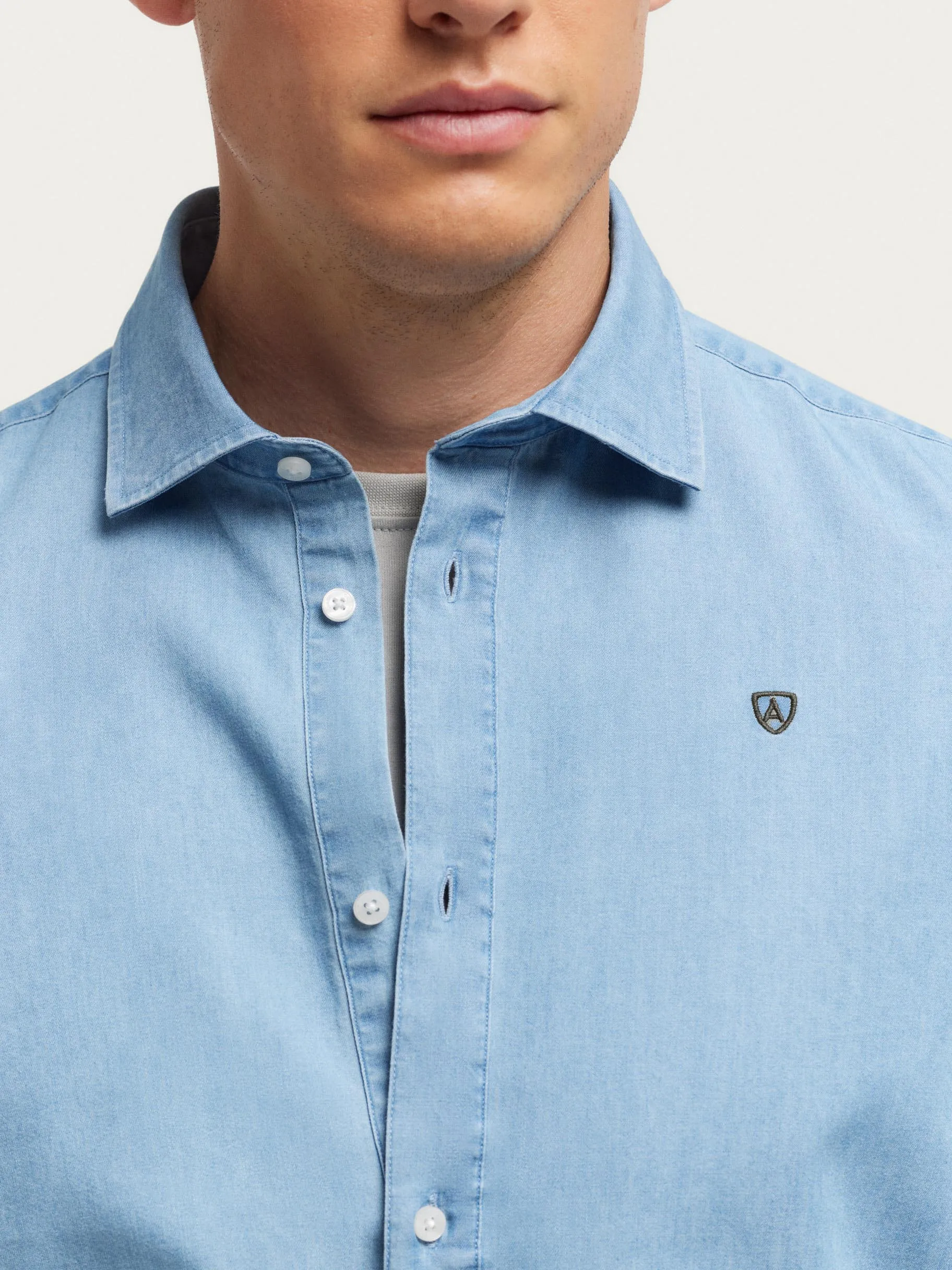 polera_denim_celeste_4.webp Hot Alvaro Moreno POLERA DENIM Celeste