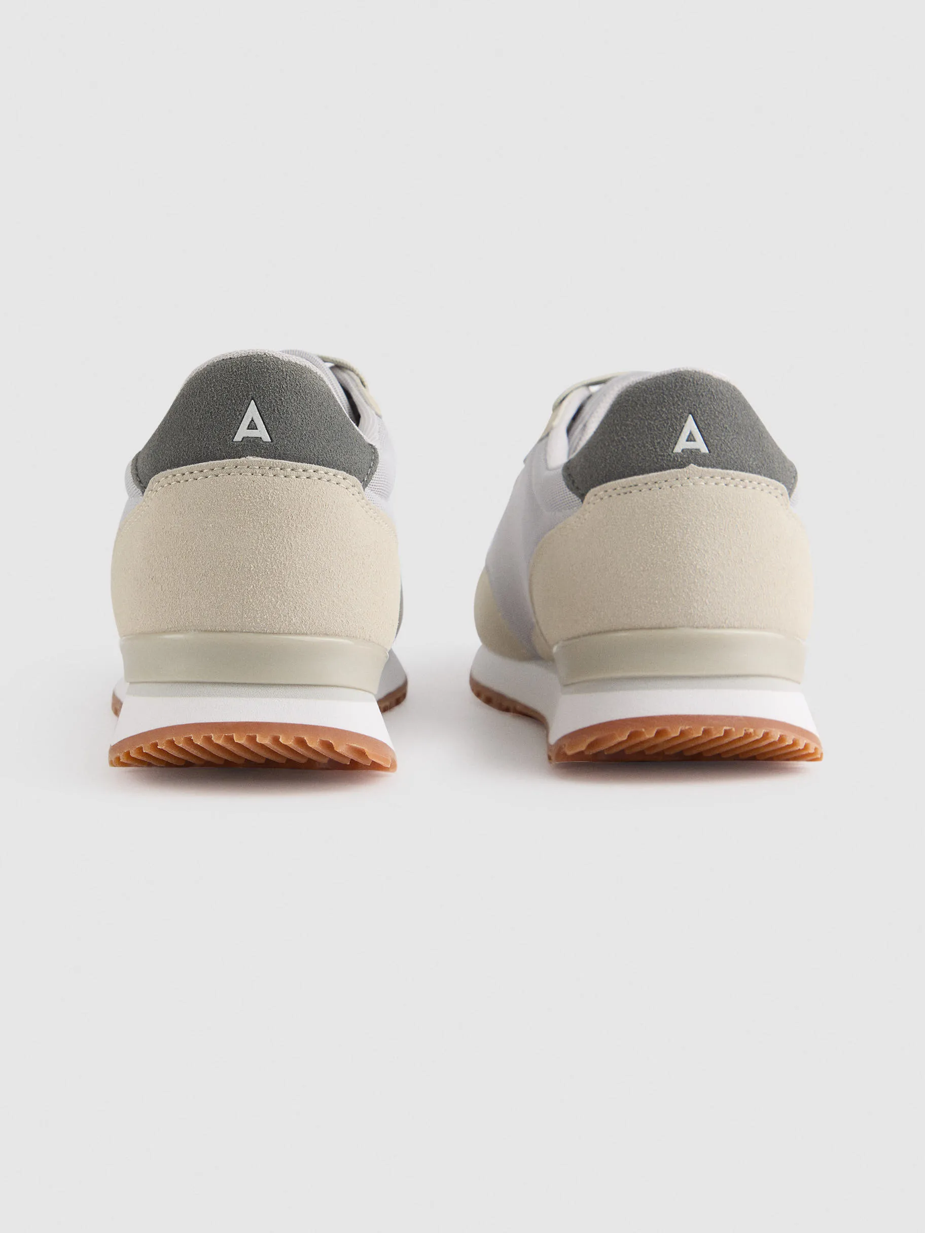 sneakers_cross_gris_2.webp Fashion Alvaro Moreno SNEAKERS CROSS Gris