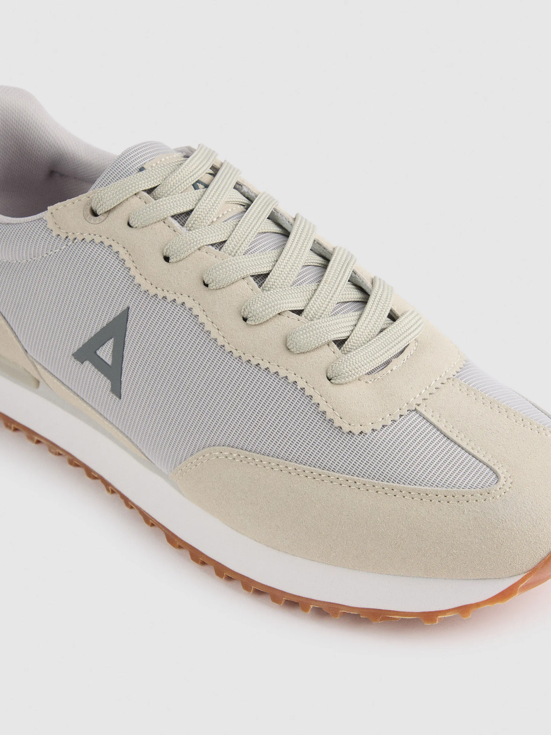 sneakers_cross_gris_3.webp Fashion Alvaro Moreno SNEAKERS CROSS Gris
