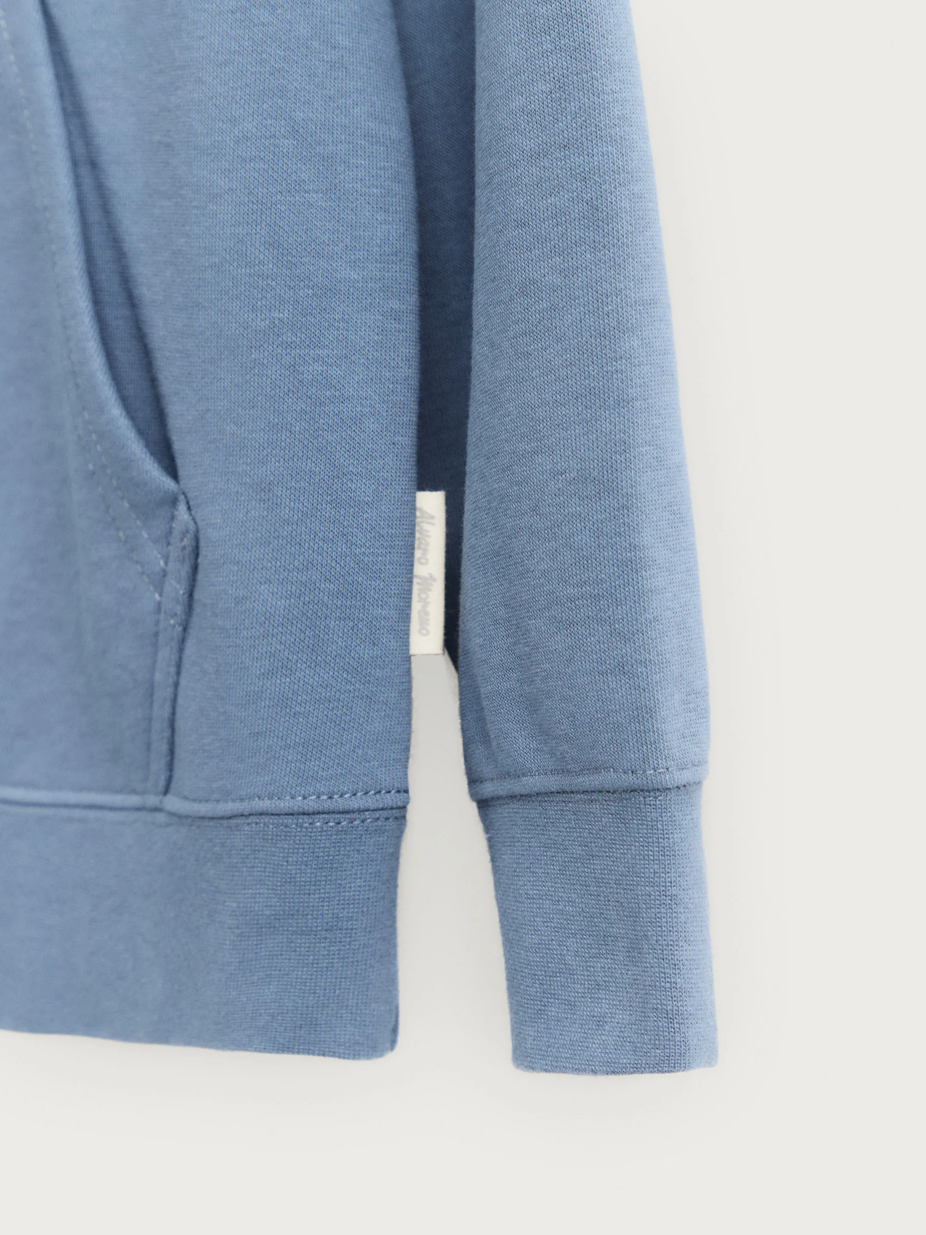 sudadera_moment_kids_azul_2.webp Outlet Alvaro Moreno SUDADERA MOMENT KIDS Azul