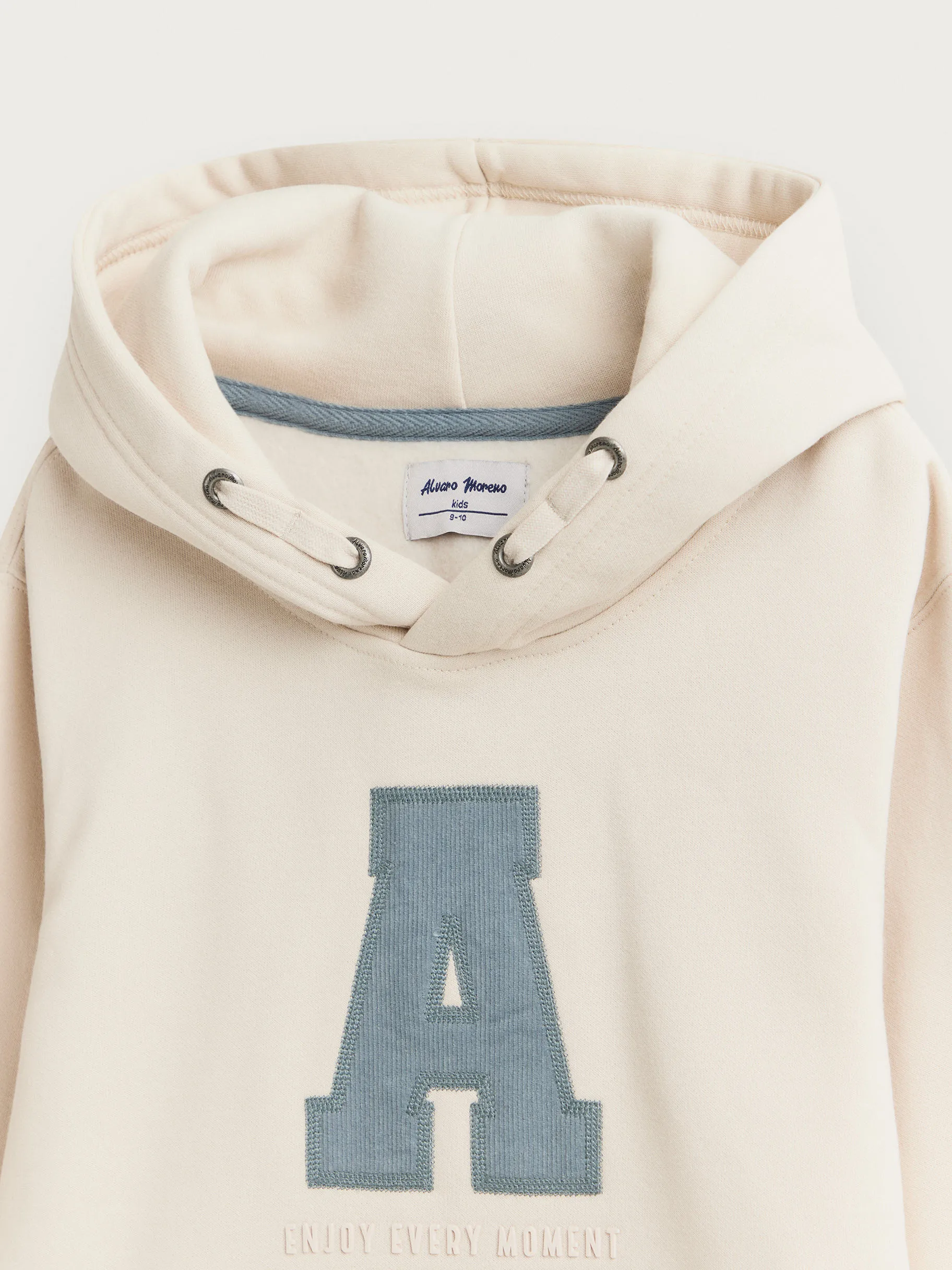sudadera_moment_kids_beige_3.webp Store Alvaro Moreno SUDADERA MOMENT KIDS Beige